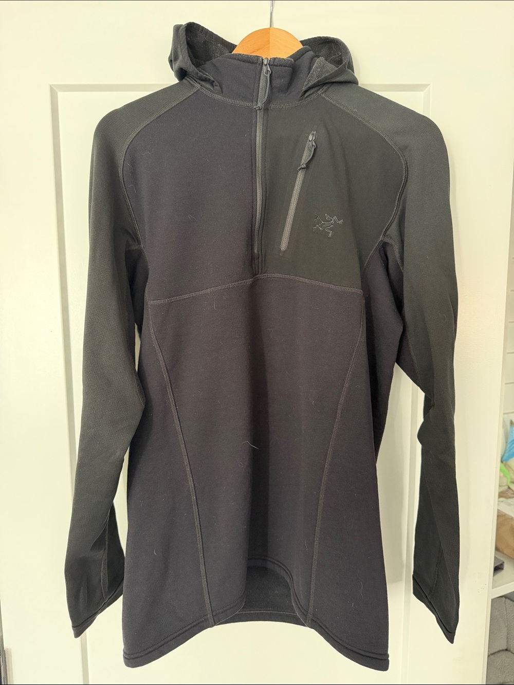 Arc'teryx Black Naga Hooded Half-Zip Performance Pullover